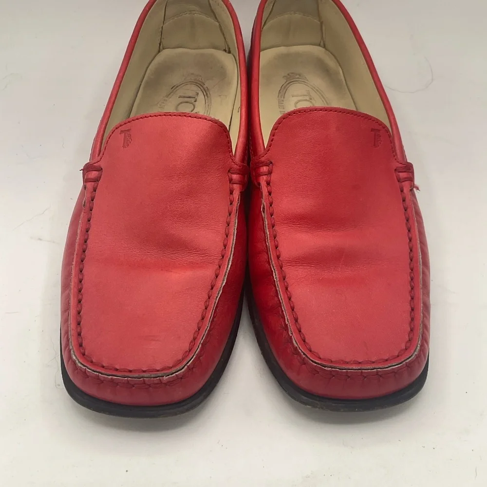 “TOD’S” GOMMINO Red Leather Slip On Driving Style Studded Detail Loafer. - Picture 3 of 16
